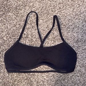Lululemon bra: black// size 6// removable padding
